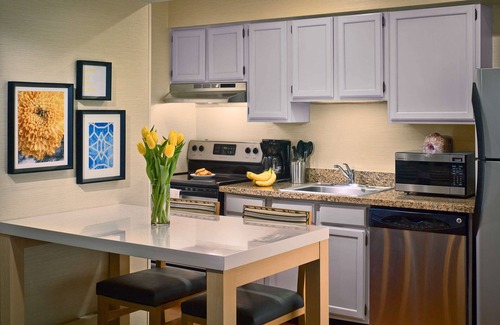 East Colorado Springs Hotel | Sonesta ES Suites Colorado Springs