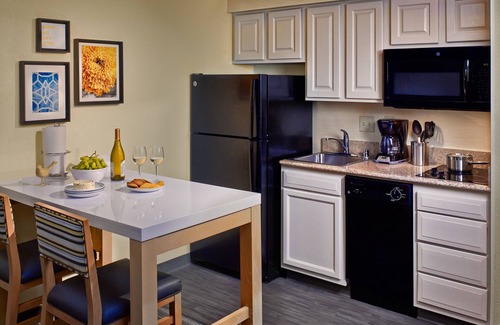 East Colorado Springs Hotel | Sonesta ES Suites Colorado Springs