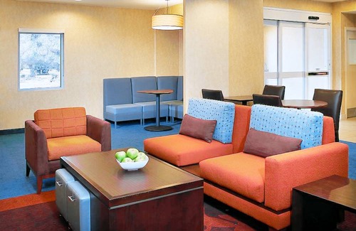 Warren Hotel | Sonesta ES Suites Detroit Warren