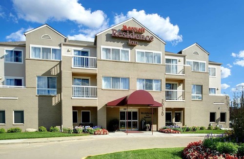 Warren Hotel | Sonesta ES Suites Detroit Warren