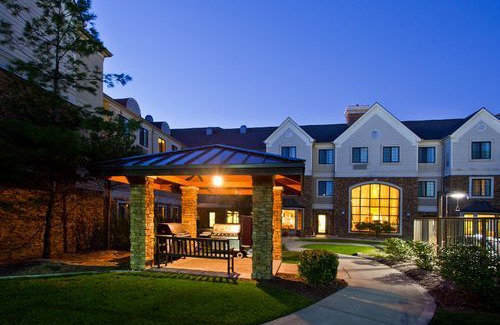 Auburn Hills Hotel | Sonesta ES Suites Detroit Auburn Hills