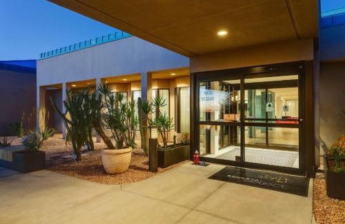 Mayo Clinic Hotel | Sonesta Select Scottsdale at Mayo Clinic Campus