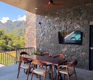 Vang Vieng Hotel | Song View Pool Villa