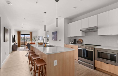 Sobro Apartment | Songbird Retreat Walk to music