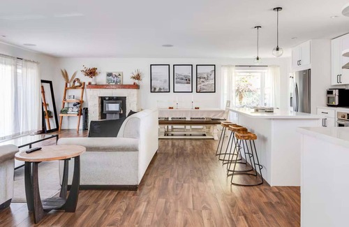 Sonoma House | Sonoma Getaway w/Hot Tub & Backyard Oasis - Dog OK