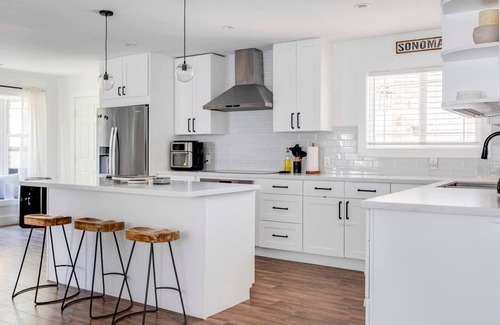 Sonoma House | Sonoma Getaway w/Hot Tub & Backyard Oasis - Dog OK