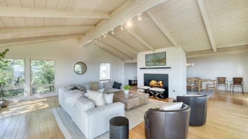 Sonoma House | Sonoma Skyhouse by AvantStay Pool Sauna Hot Tub Stunning Valley Views
