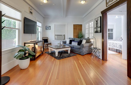 Santa Rosa Cottage | Sonoma Wine Country Cottage w/ Patio + Fire Pit!