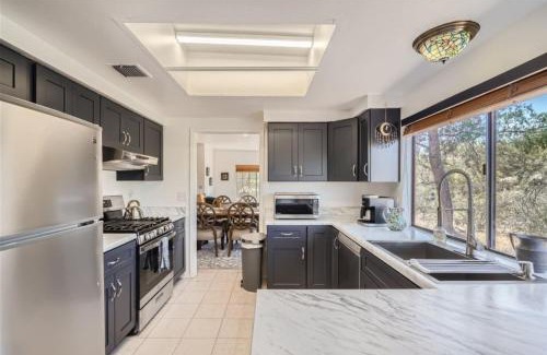 Del Cerro Estates House | Sonoran Desert Oasis plus Close to everything