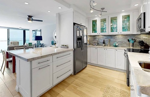 Pacific Beach Condo | Soothing Ocean Sounds, Beach Views, Floor-to-Ceiling Windows: True Beach Therapy