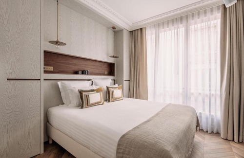 3rd Arrondissement Apartment | Sophisticated 2BED apartment next to the Centre Pompidou