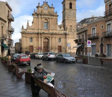 Agira House | Sopra La Piazza