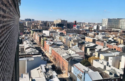 West Poplar Apartment | Sosuite 1BR Penthouse w Patio W D Gym