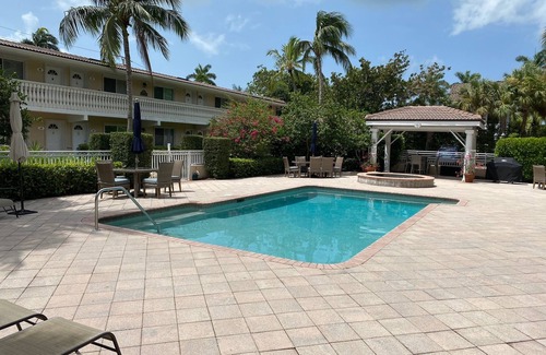 Redevelopment Area Condo | Sought After Castleton Gardens Olde Naples 1 BR Condo - 5 Min Walk to 5th Ave