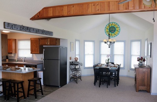 Spindrift Banks Cottage | Sound Front Cottage with spectacular Sunset Views, Short walk to the beach