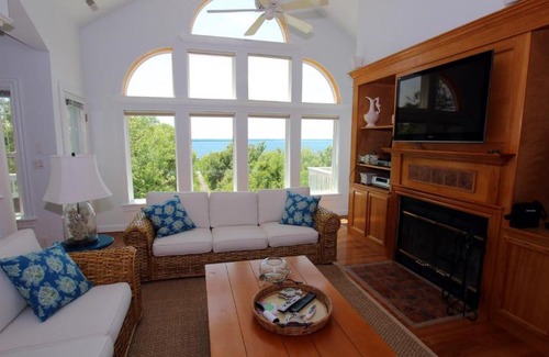 Monteray Shores House | Sounds Good To Me Home