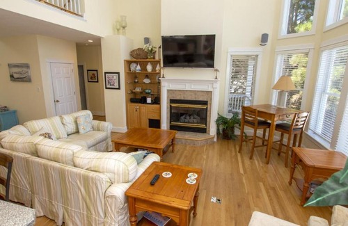 Corolla House | Soundside, Private Pool, Community Amenities, CC10, Fore-Shore