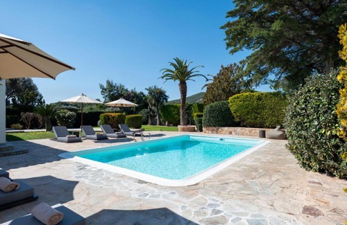 Lavreotiki Villa | Sounio Poseidon Villa