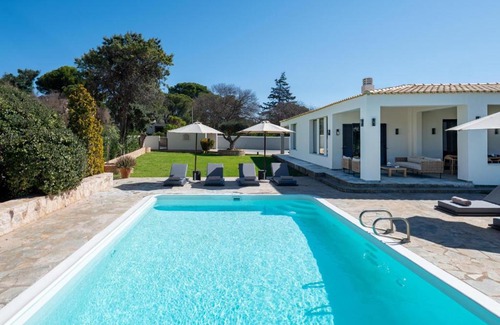 Lavreotiki Villa | Sounio Poseidon Villa