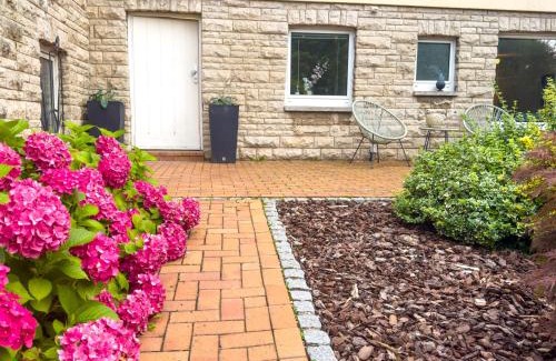 Hildesheim District Apartment | Souterrain Apartment mit eigenem Eingang und Terasse