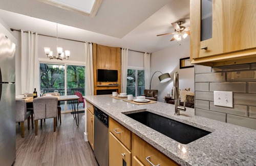 Westgate House | South Austin Creekside Retreat. Nature, Trees, Wet Weather Creek