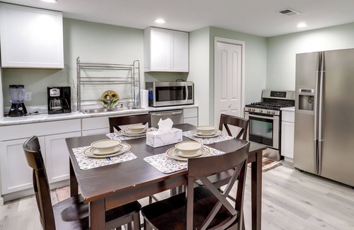 Granger Apartment | South Bend Area Vacation Rental 8 Mi to Notre Dame