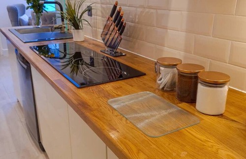 Boscombe Apartment | South Coast Holiday Home -3 Bed-GF-Garden-Parking