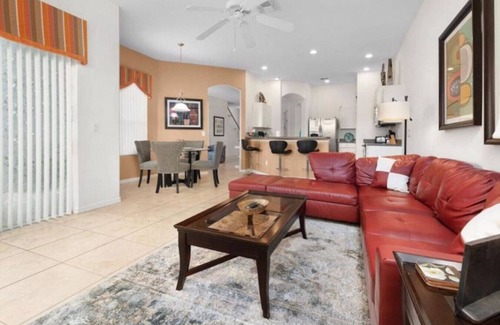 Tuscan Hills Apartment | South Facing 6 bedroom private pool home