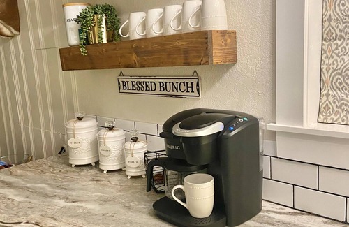 Kite House | South Georgia Lake House Retreat