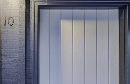 Lakeside Park Apartment | South Lake Chalet #10-New Boutique Suite-Minutes to Heavenly & Lake Tahoe