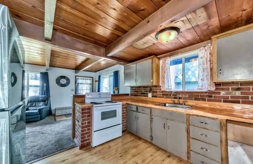 Bijou Park Ski Chalet | South Lake Mid Town Chalet - 3min to the Beach and Ski Run!