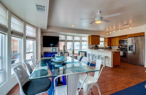 South Mission Beach House | South Mission Avalon Home