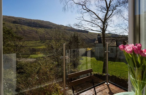 Troutbeck Cottage | SOUTH STONETHWAITE COTTAGE, romantic, with open fire in Windermere