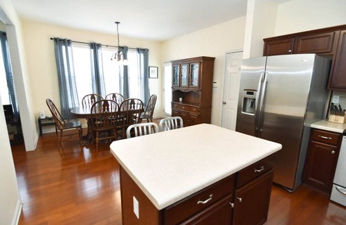 Memphis House | Southern Comfort on Mud Island 3 BR 2.5 Bath