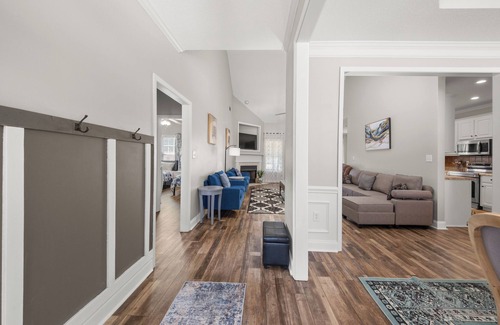 Warner Robins House | Southern Delight-4 Bed Room-7 beds- Private Backyard-Great for Larger Groups