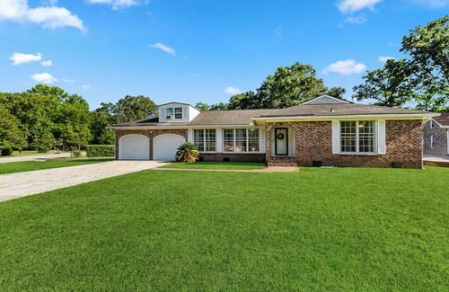 Ladson House | Southern Serenity Minutes from the Interstate