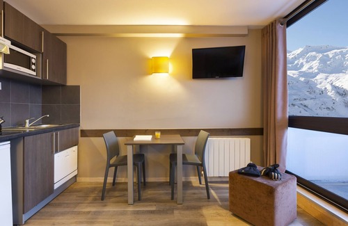 Les Menuires Apartment | Sowell Résidences Crêt Volant by Interhome