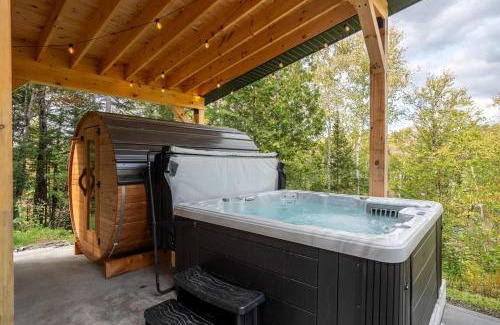 Chertsey Ski Chalet | Spa and Sauna - Le Van Gogh