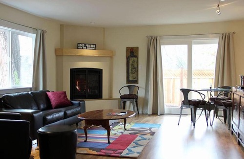 Kenwood House | Spa, Bocce, BBQ Kitchen, Wineries