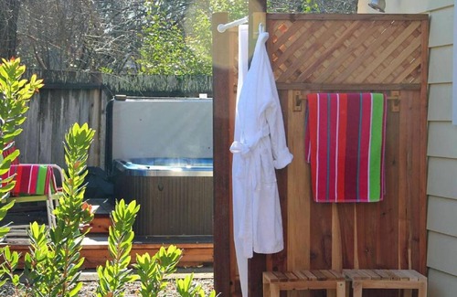 Kenwood Apartment | Spa, Bocce, BBQ Kitchen, Wineries