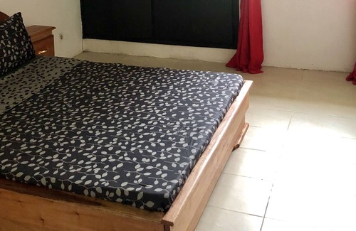 Cocody Villa | Spacious Villa with Garden