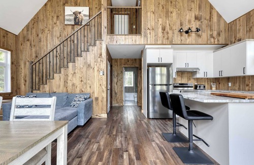 Saint-Michel-des-Saints Ski Chalet | Spa, Lakeside & Adventure - Nature Chic