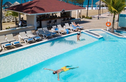 Los Brazos Resort | Spa Suites Cofresi Beach Puerto Plata DR.