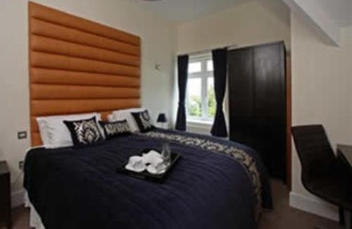 Llandudno House | Space Boutique B&B - with Free private car park