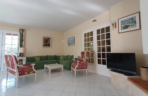 La Faute-sur-Mer House | Spacious House 10 Pers Pets Allowed Near Beach and Forest