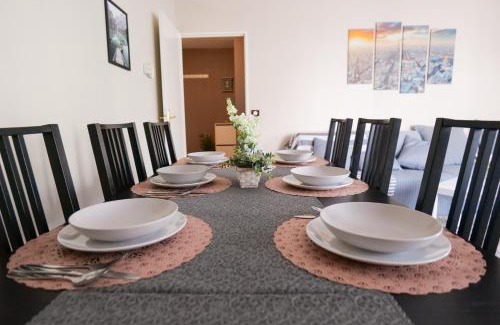 Bussy-Saint-Georges Apartment | Spacieux Appart - 9 personnes - Disneyland & Paris