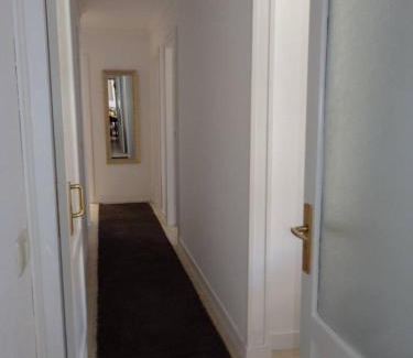 Vegueta Apartment | Spacious Apartment with Terrace in Las Palmas 80 sqm A/C