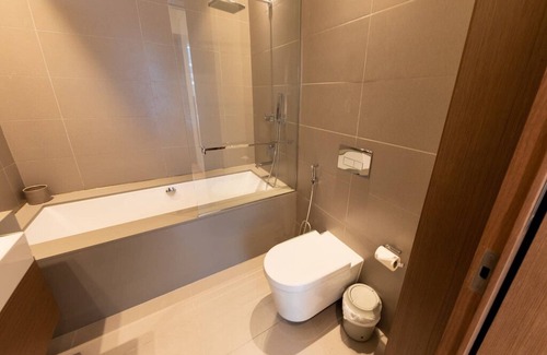 Al Wasl Apartment | Spacious 1 Bed Apartment in City Walk