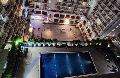 Gomti Nagar Apartment | Spacious 1-bedroom apartment with AC, WiFi in charming Lucknow