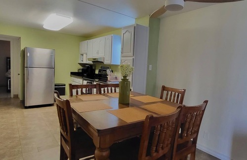 South Padre Island Apartment | Spacious 2 bedroom condo that is by the beach and sleeps up to 8 people!